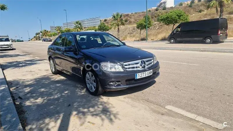 Usado Mercedes C180 Avantgarde 156 CV (114 kW) 2009 Negro Berlina
