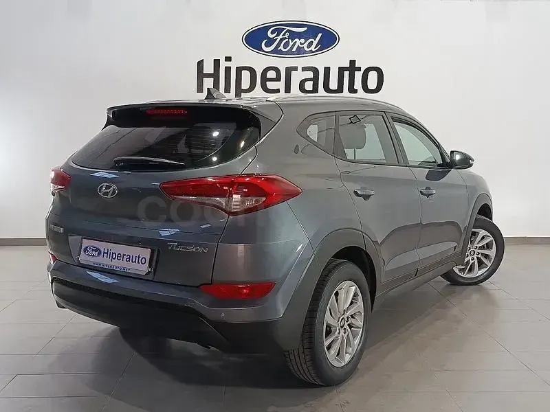 Usado Hyundai Tucson 131 CV (96 kW) 2018 Gris / plata SUV