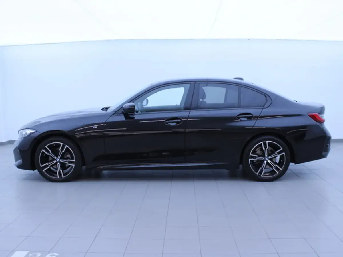 Usado BMW 320 Comfort Edition 190 CV (139 kW) 2025 Negro Berlina