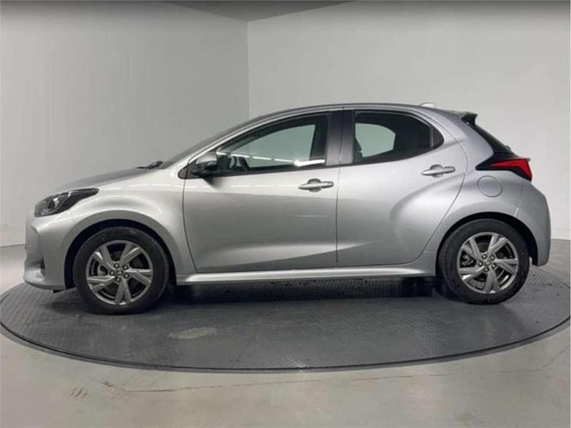 Usado Toyota Yaris Hybrid Active 116 CV (85 kW) 2025 Utilitario