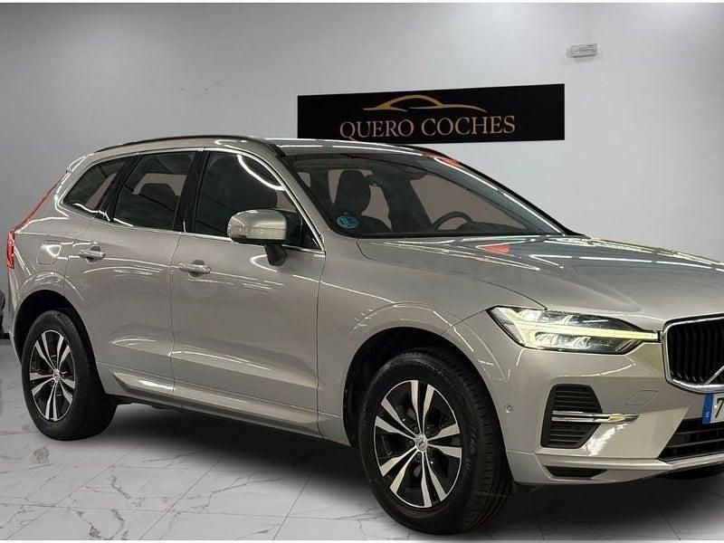 Usado Volvo XC60 Plus 197 CV (144 kW) 2022 Gris / plata SUV