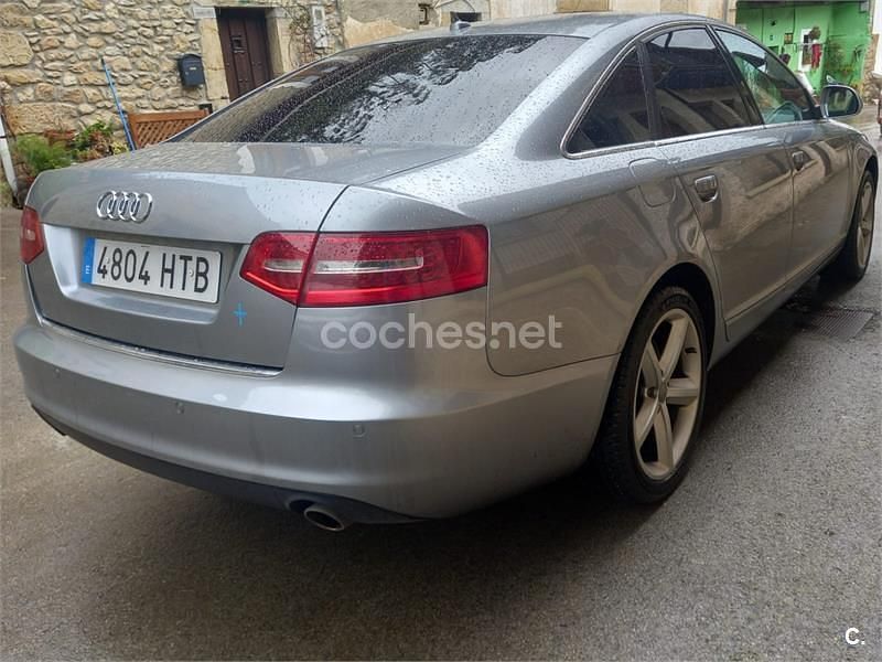 Usado Audi A6 240 CV (176 kW) 2010 Gris / plata Berlina