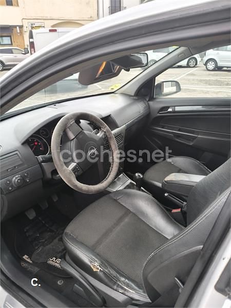 Usado Opel Astra Enjoy 100 CV (73 kW) 2005 Gris / plata Berlina