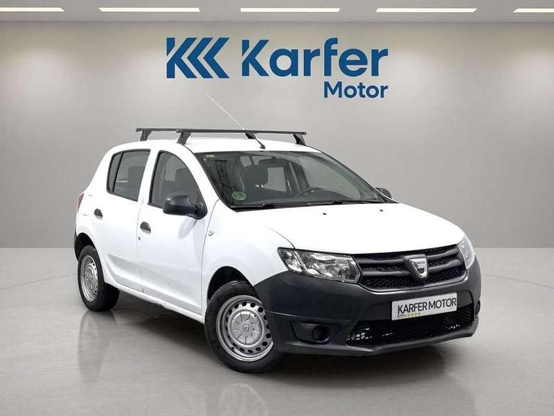 Usado Dacia Sandero Base 75 CV (55 kW) 2012 Blanco Berlina