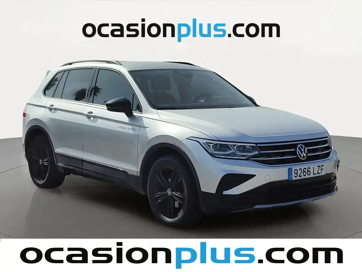 Usado VW Tiguan Sportline 150 CV (110 kW) 2022 Gris SUV
