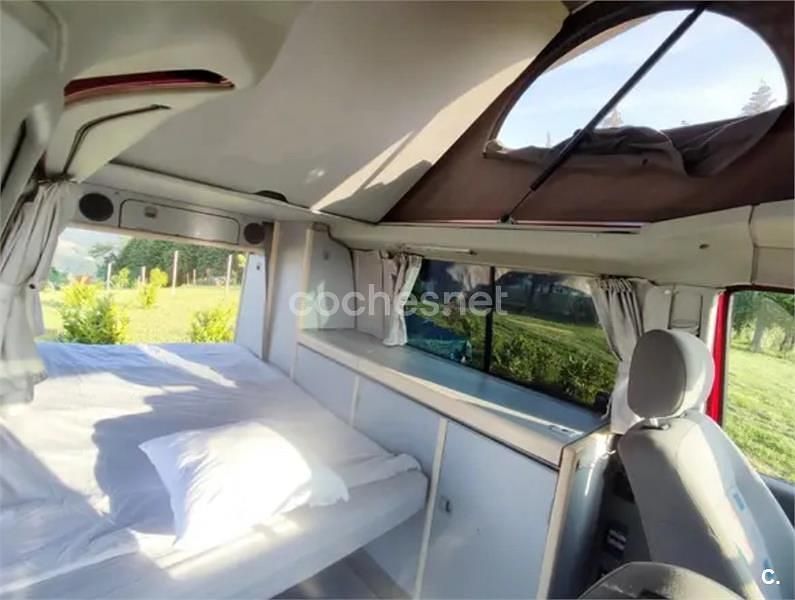 Usado VW California Beach 102 CV (75 kW) 2008 Rojo Van