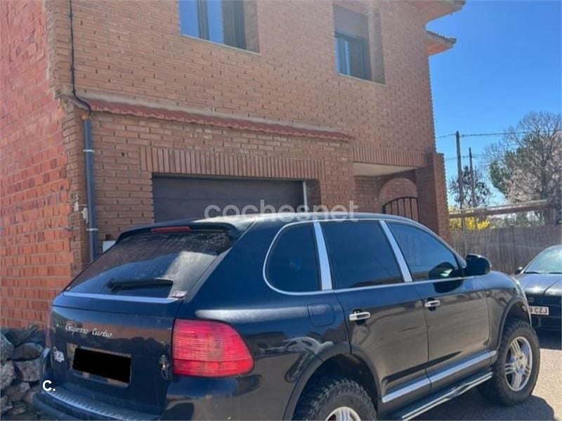Usado Porsche Cayenne Turbo 450 CV (330 kW) 2004 Negro SUV