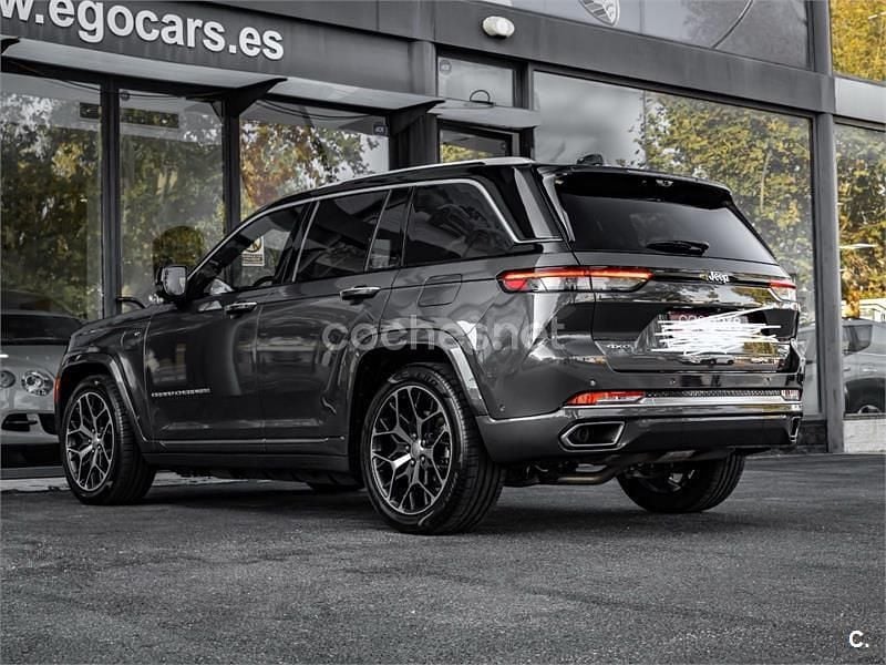 Usado Jeep Grand Cherokee Summit 381 CV (280 kW) 2023 Negro SUV