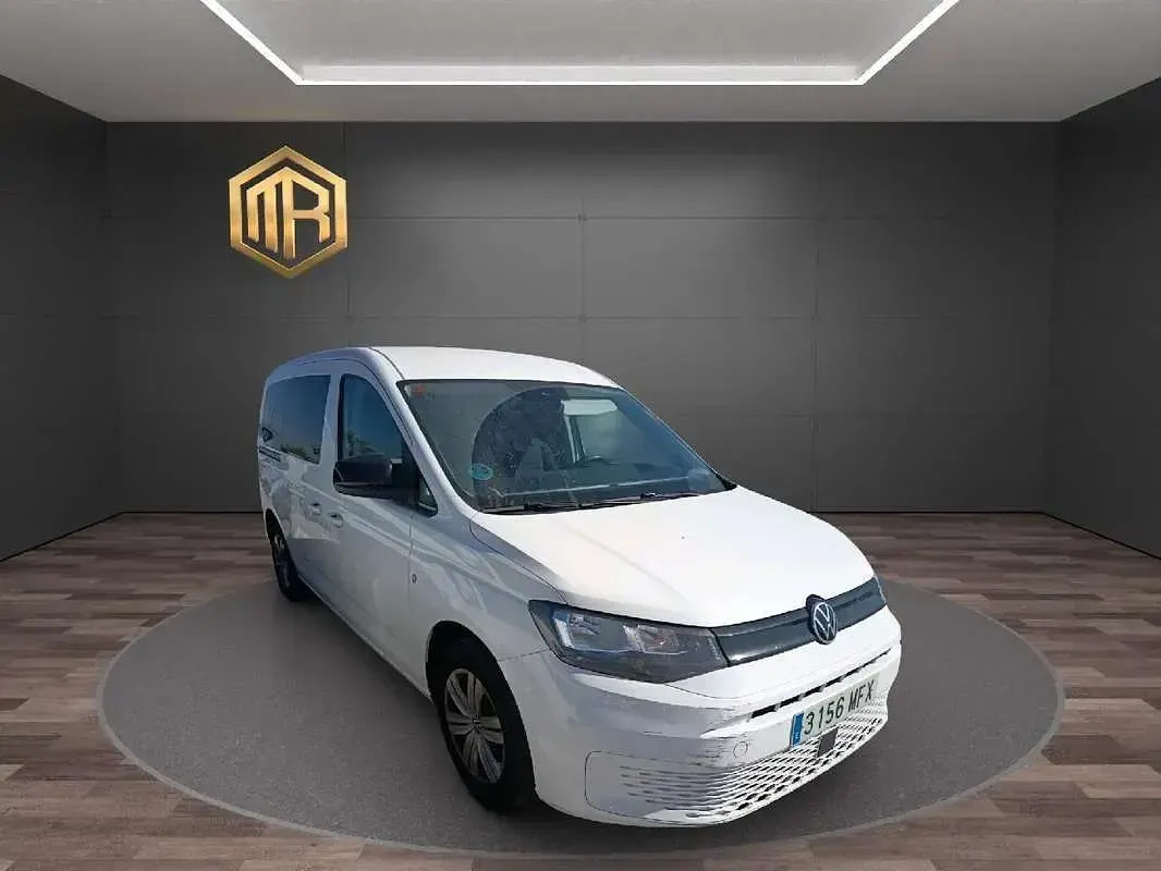 Usado VW Caddy Maxi 122 CV (89 kW) 2023 Blanco Monovolumen