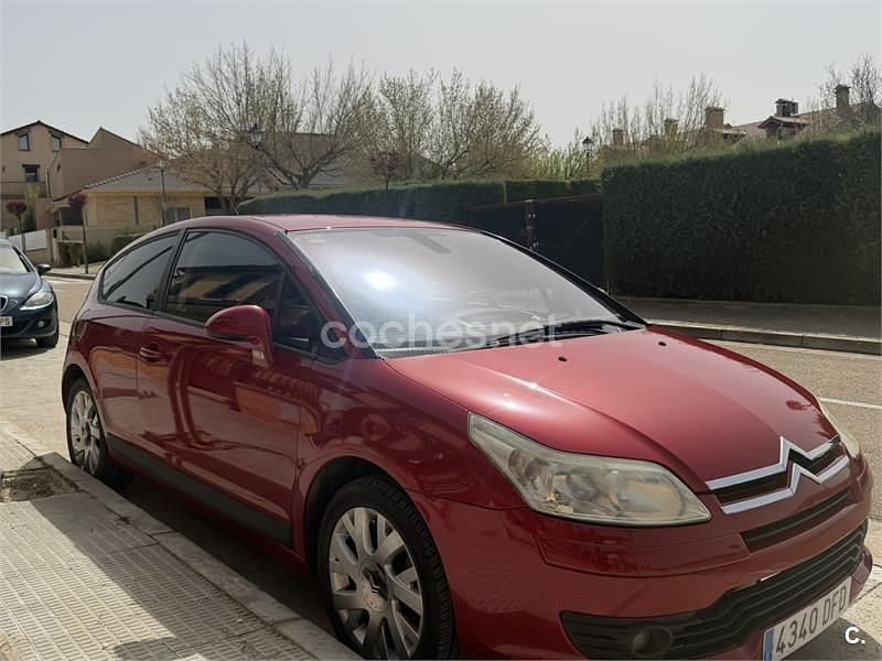 Käytetty Citroën C4 VTR Sport 110 HP (80 kW) 2004 Punainen Sedan