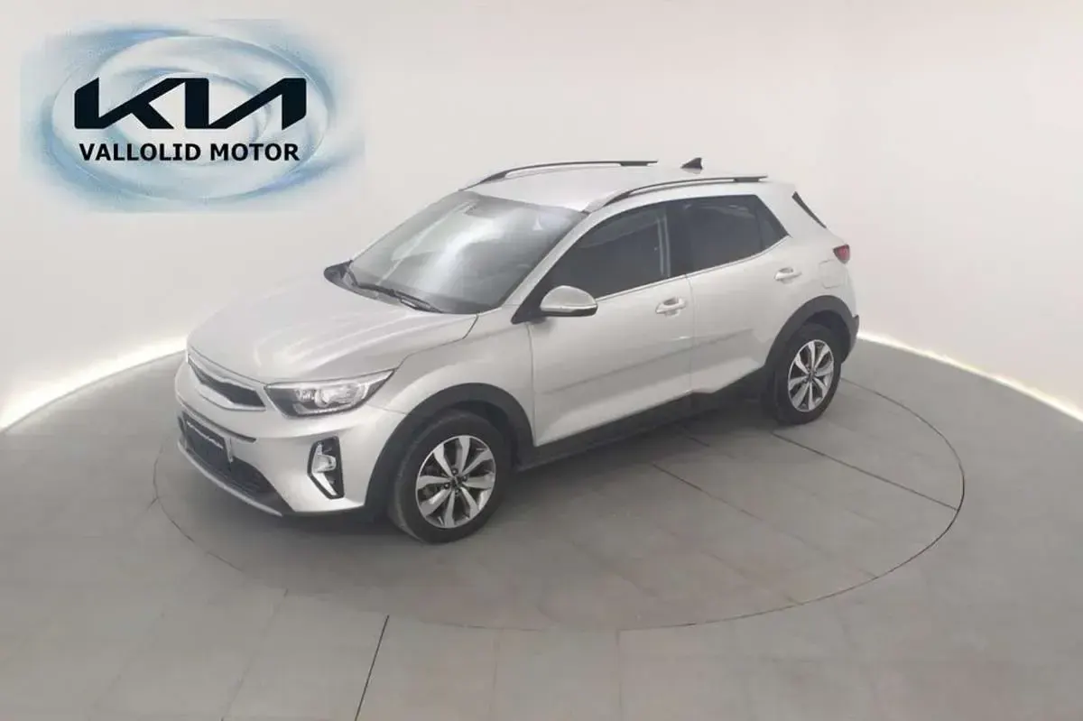 Usado Kia Stonic 99 CV (72 kW) 2025 Gris SUV
