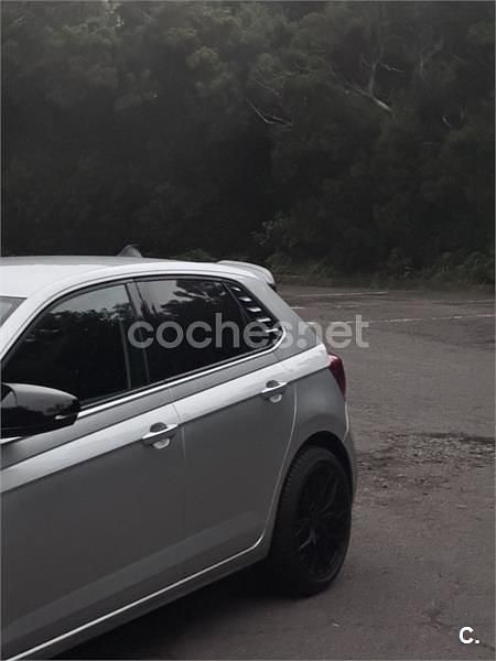 Usado VW Polo Advance 95 CV (69 kW) 2019 Gris / plata Berlina