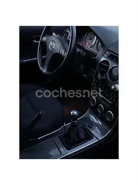 Usado Mazda 6 Active 141 CV (103 kW) 2005 Negro Berlina