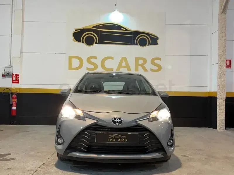 Occasion Toyota Yaris Active 69 ch (50 kW) 2019 Gris Berline