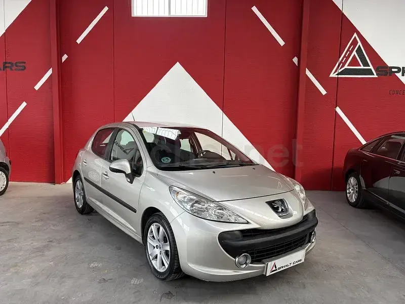 Usado Peugeot 207 120 CV (88 kW) 2007 Gris / plata Berlina