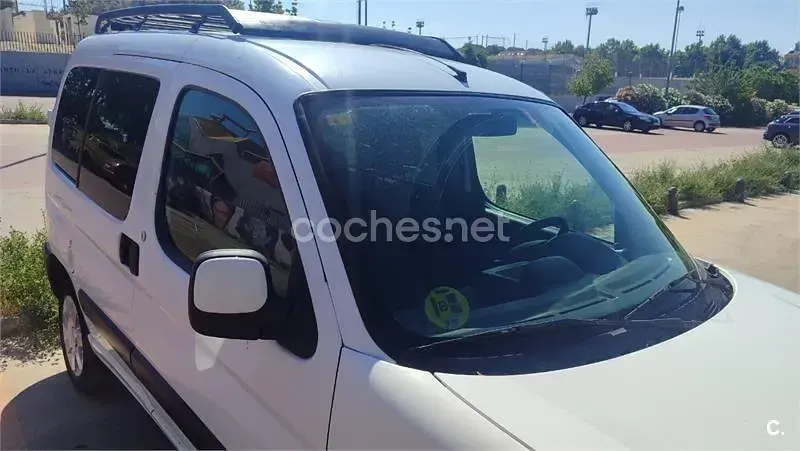 Usado Peugeot Partner Tepee 75 CV (55 kW) 2009 Blanco Monovolumen