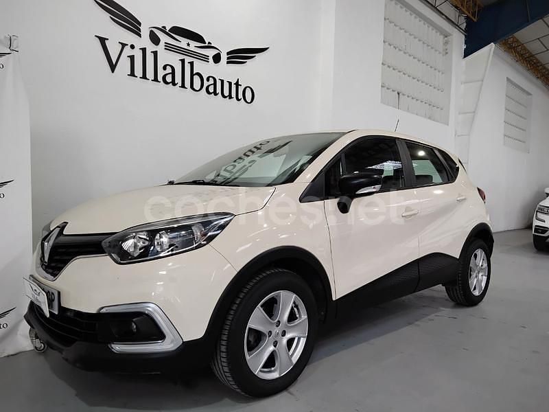 Usado Renault Captur Life 90 CV (66 kW) 2020 Beige SUV