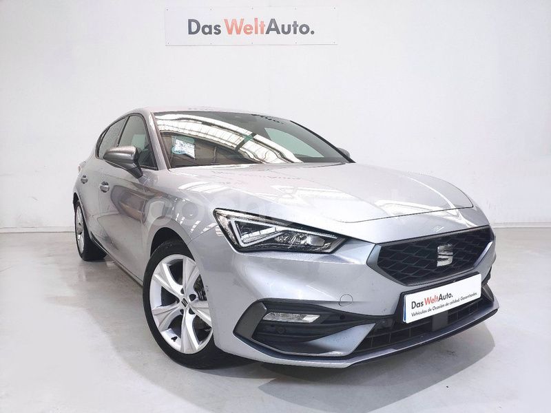 Gris / plata Usado 2024 Seat Leon FR Berlina | 23.990 € (Buen precio) - Imagen 1/4