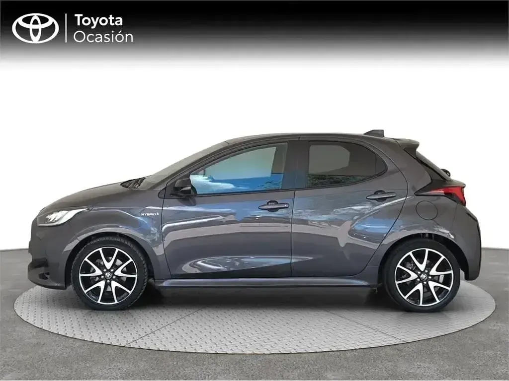 Occasion Toyota Yaris Hybrid Style 116 PK (85 kW) 2021 Grijs MPV