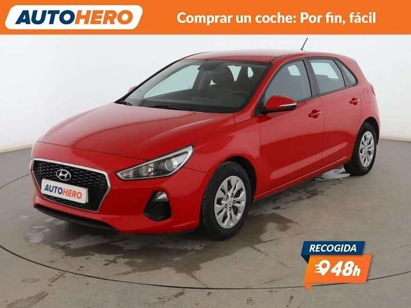 Usado Hyundai i30 120 CV (88 kW) 2017 Rojo Utilitario