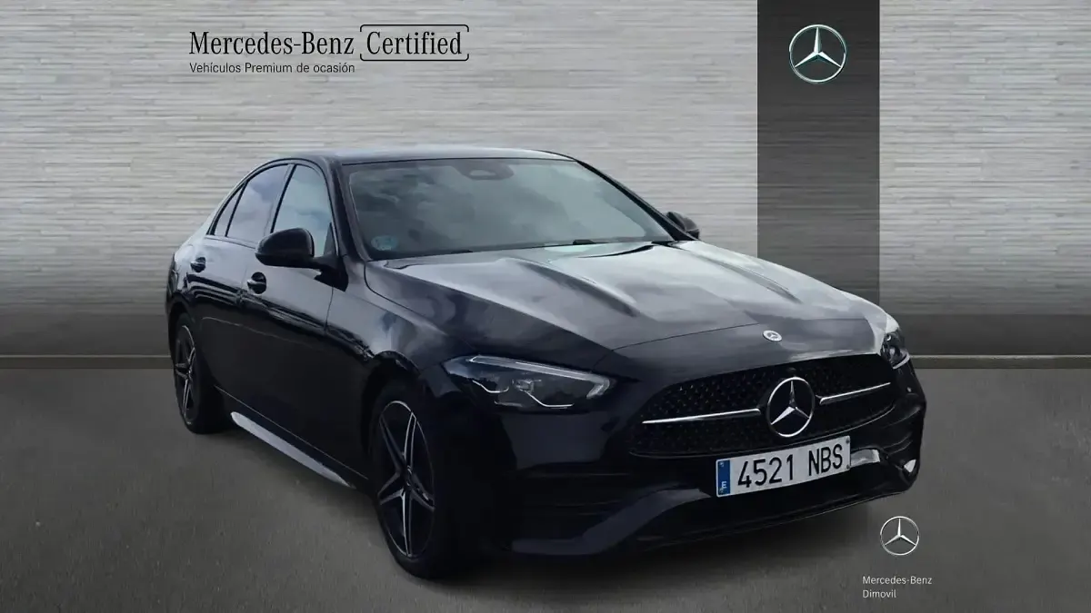 Usado Mercedes C220 AMG line 200 CV (147 kW) 2025 Negro obsidiana Berlina
