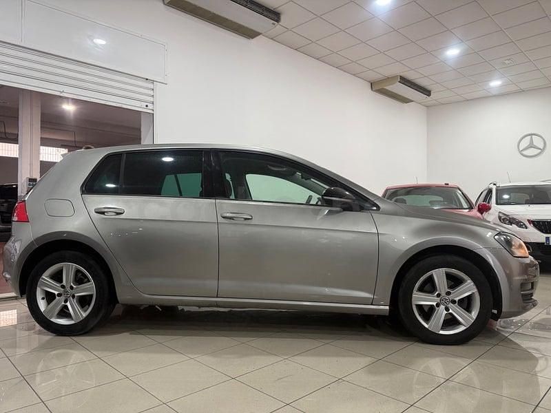 Usado VW Golf VII Advance 110 CV (80 kW) 2016 Gris / plata Berlina