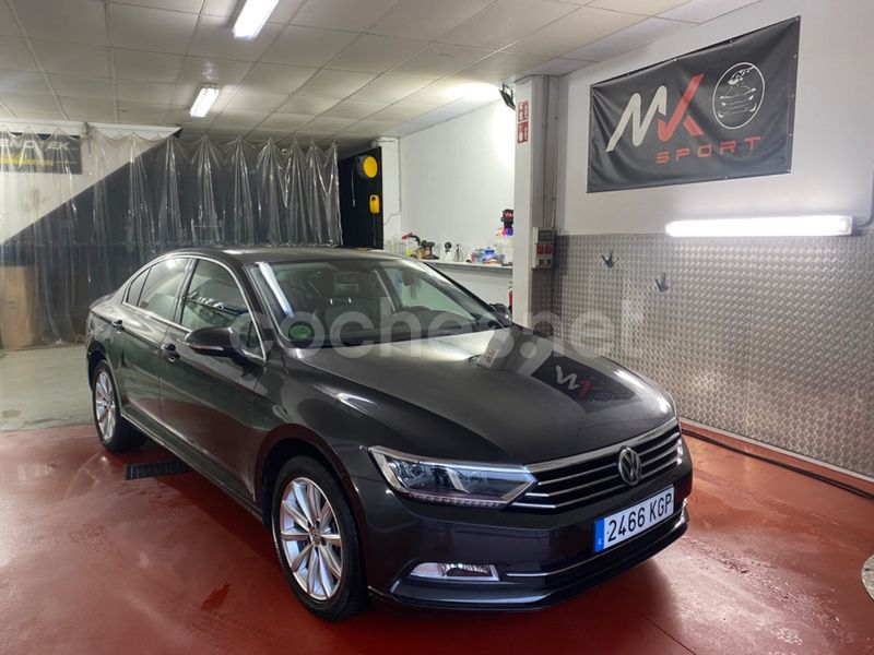 Azul Usado 2018 VW Passat Sportline Berlina | 16.999 € (Buen precio) - Imagen 1/4