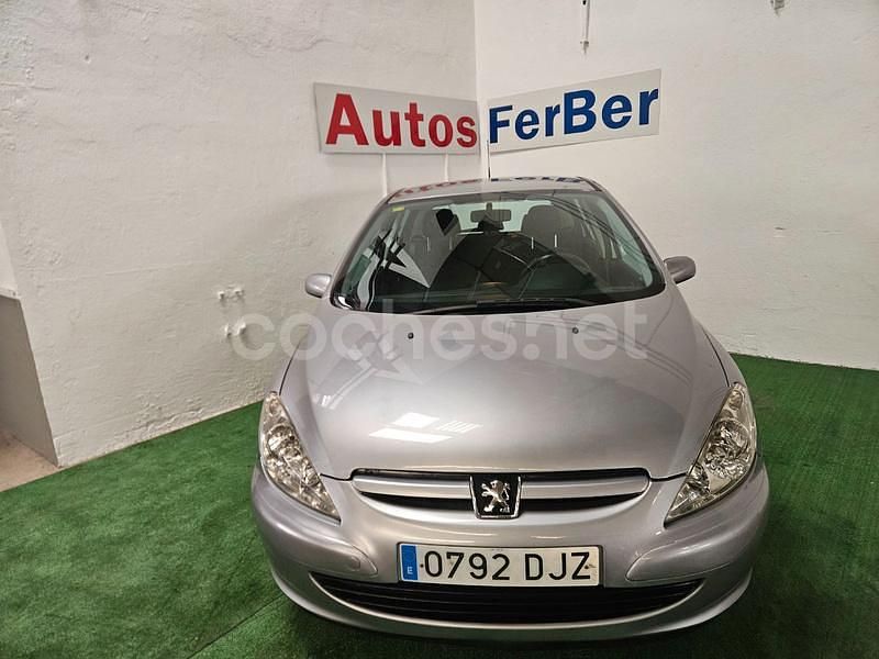 Gris / plata Usado 2005 Peugeot 307 Berlina | 3900 € (Precio justo) - Imagen 1/4