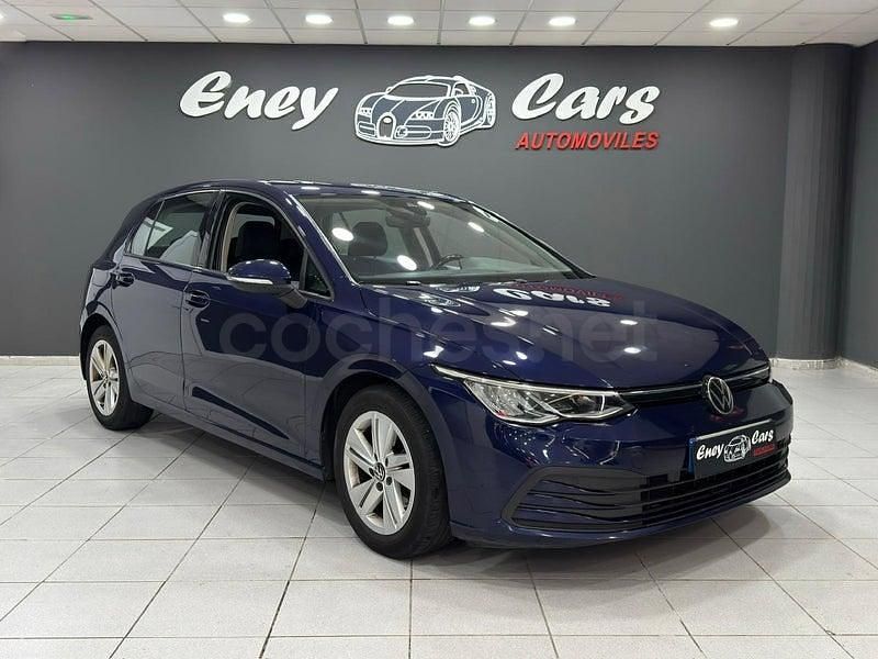 Usado VW Golf VIII 110 CV (80 kW) 2022 Azul Berlina