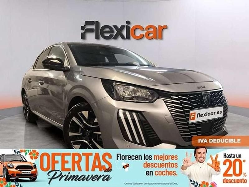 Usado Peugeot 208 Allure 101 CV (74 kW) 2025 Gris Utilitario