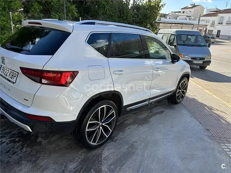 Usado Seat Ateca 190 CV (139 kW) 2017 Blanco SUV