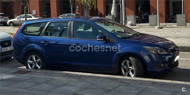 Azul Usado 2009 Ford Focus Trend Familiar | 4250 € (Buen precio) - Imagen 1/4