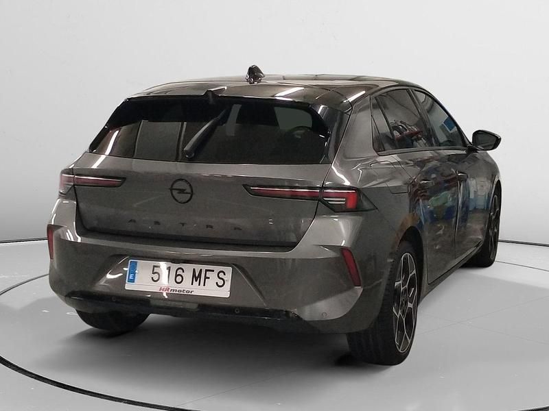 Usado Opel Astra GS Line 130 CV (95 kW) 2023 Gris Berlina