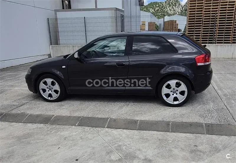 Usado Audi A3 Ambition 140 HP (102 kW) 2004 Castanho Citadino