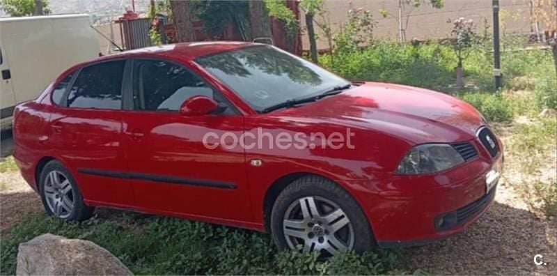 Rojo Usado 2007 Seat Cordoba Sport Berlina | 4999 € (Precio justo) - Imagen 1/4