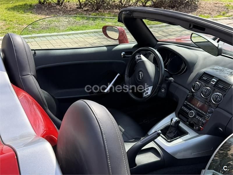 Usado Opel GT 264 CV (194 kW) 2007 Rojo Descapotable