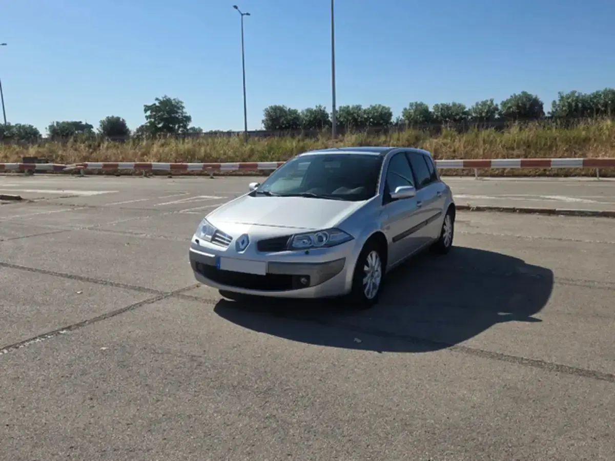 Usado Renault Mégane II Extreme 111 CV (81 kW) 2007 Gris Utilitario