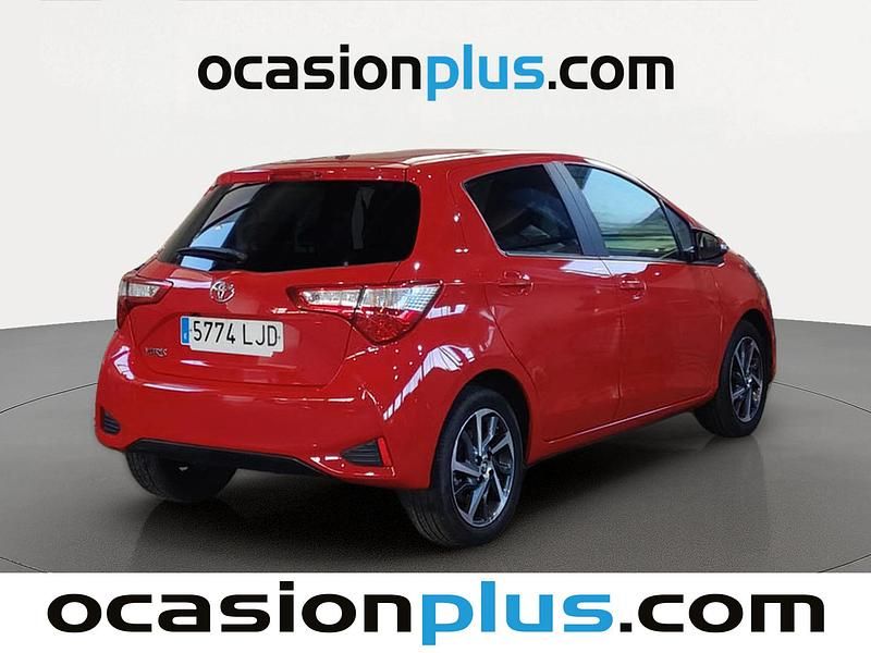 Usado Toyota Yaris Edition 111 CV (81 kW) 2020 Rojo