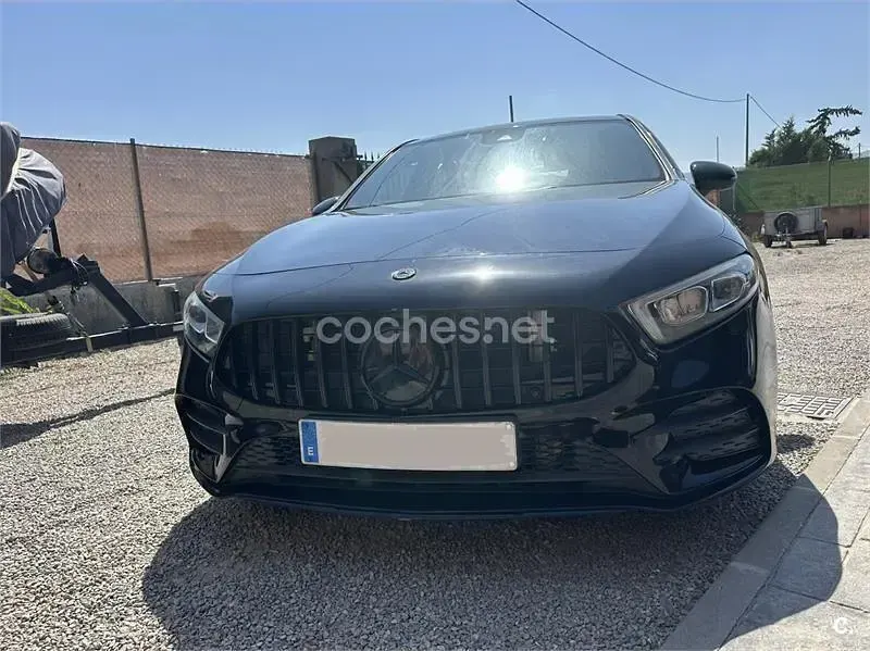 Usado Mercedes A180 109 CV (80 kW) 2018 Negro Berlina