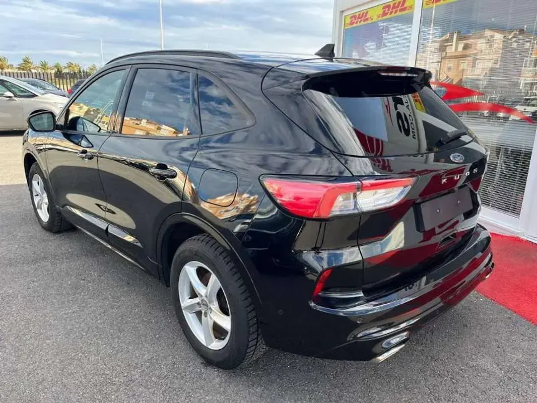 Usado Ford Kuga ST-Line X 226 CV (166 kW) 2022 Negro SUV