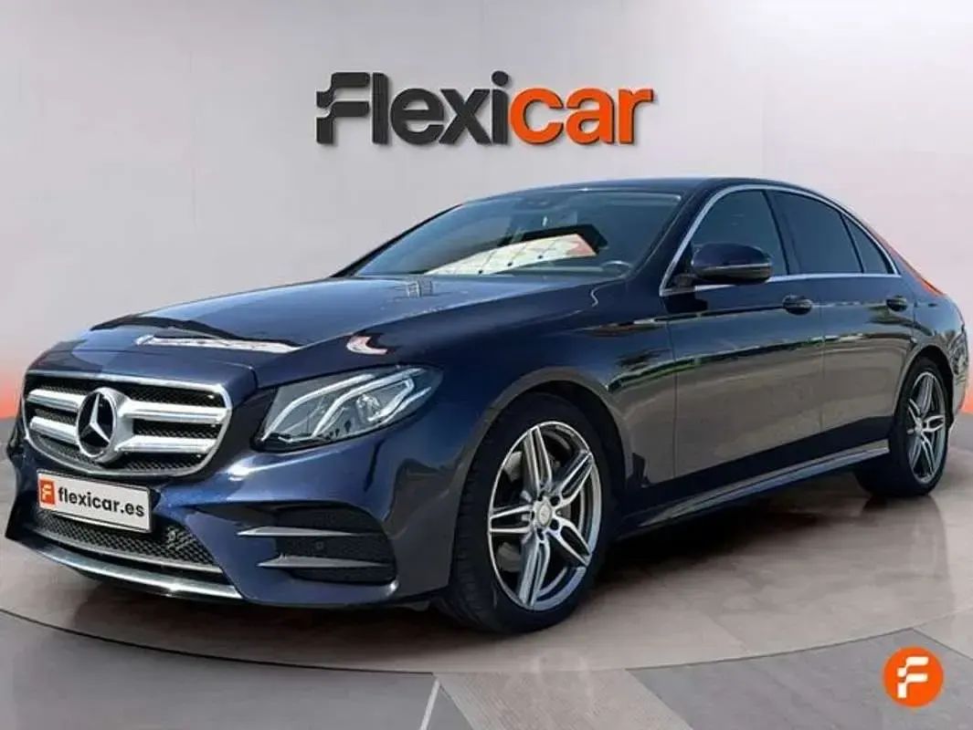 Käytetty Mercedes E220 194 HP (142 kW) 2017 Sininen Sedan