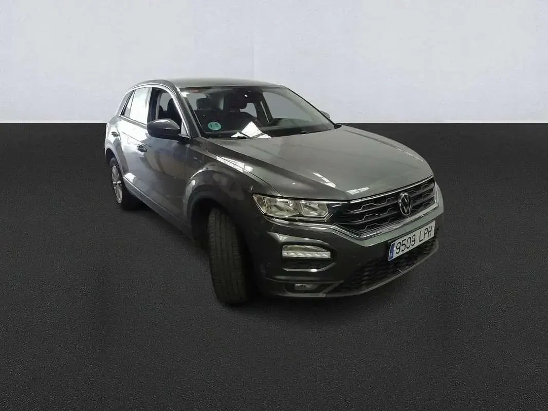 Usado VW T-Roc Edition 116 CV (85 kW) 2021 Gris SUV
