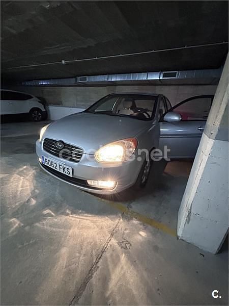 Usado Hyundai Accent GLS 112 CV (82 kW) 2007 Gris / plata Berlina