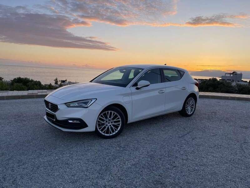 Blanco Usado 2021 Seat Leon XCELLENCE Utilitario | 20.800 € (Precio justo) - Imagen 1/4