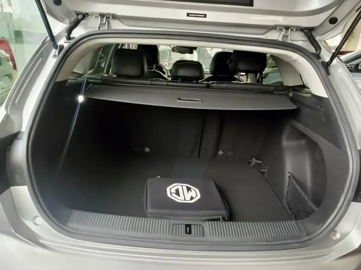 Usado MG MG5 EV Luxury 114 kW (156 CV) 2023 Gris Familiar