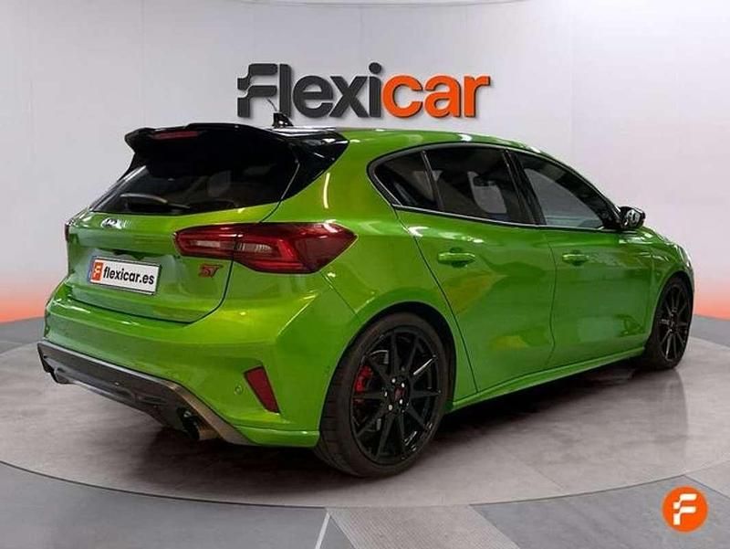 Usado Ford Focus ST 280 CV (205 kW) 2023 Verde Utilitario