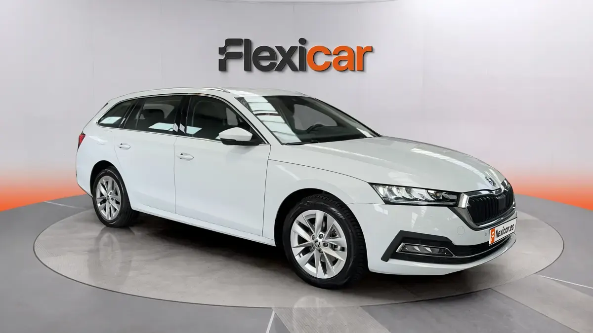 Usado Skoda Octavia SportLine 150 CV (110 kW) 2024 Familiar