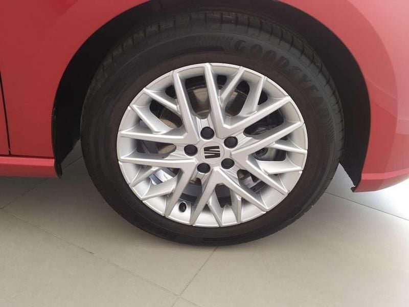 Usado Seat Ibiza FR 116 CV (85 kW) 2025 Rojo Utilitario
