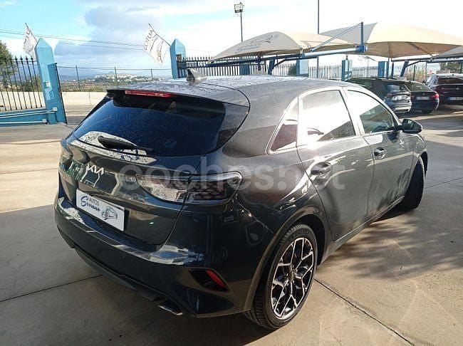 Usado Kia Ceed Style 100 CV (73 kW) 2025 Gris / plata Utilitario