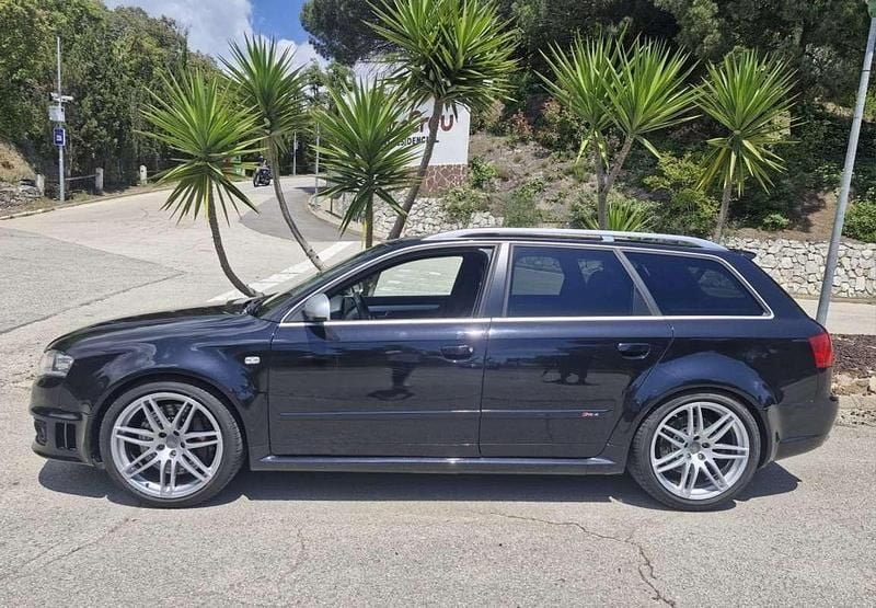 Usado Audi RS4 420 CV (308 kW) 2007 Negro Familiar